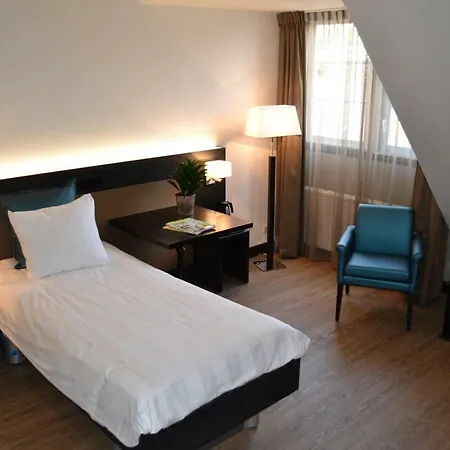 Szálloda De Arendshoeve - & Restaurant