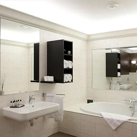 De Arendshoeve - & Restaurant Bergambacht