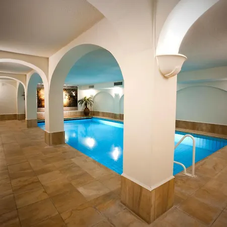 De Arendshoeve - & Restaurant Bergambacht