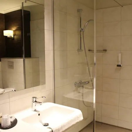 De Arendshoeve - & Restaurant Hotel