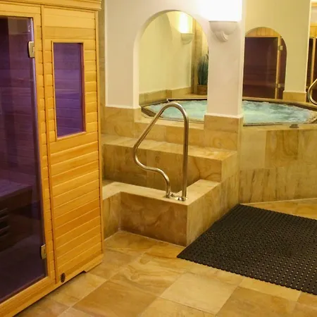 Hotel De Arendshoeve - & Restaurant 4*