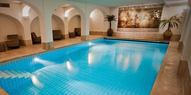 De Arendshoeve - & Restaurant Bergambacht