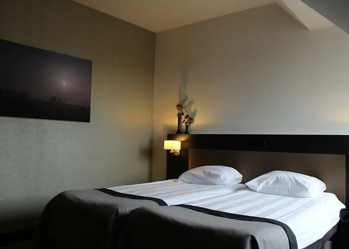 Otel De Arendshoeve - & Restaurant Bergambacht