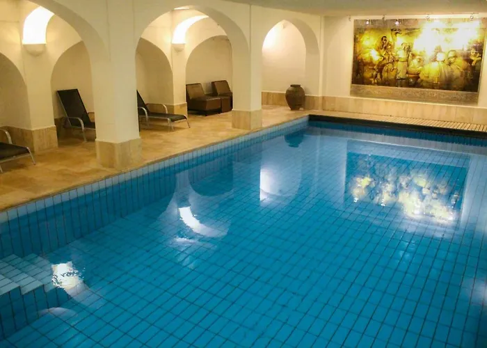 De Arendshoeve - & Restaurant Otel